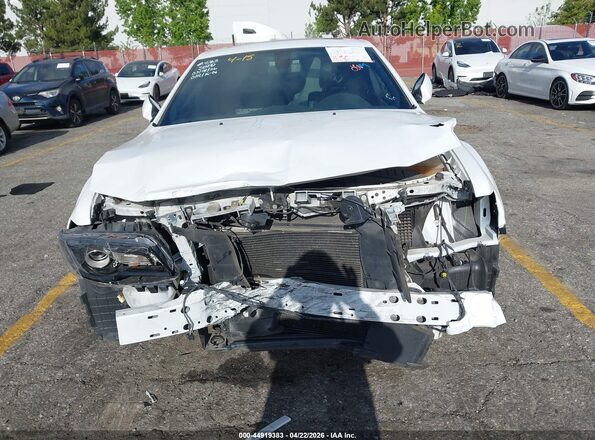 2C3CCABG8PH561030 2023 CHRYSLER 300 Белый Вид спереди