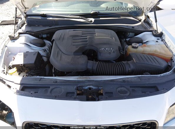 2C3CCABG9MH549738 2021 CHRYSLER 300 White უკანა ხედი