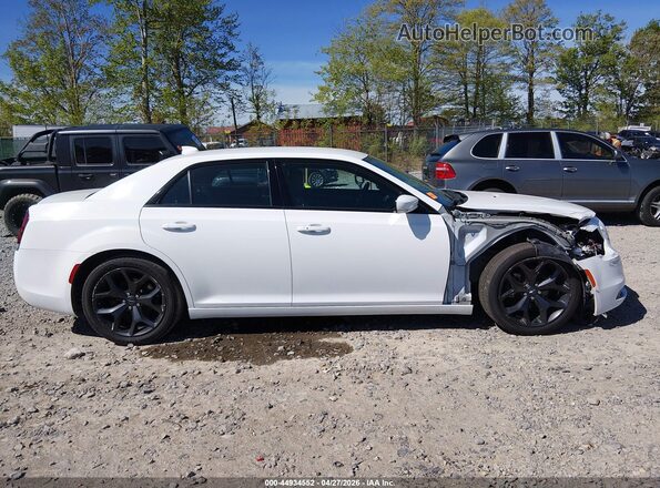 2C3CCABG9MH549738 2021 CHRYSLER 300 White სალონის 360-გრადუსიანი ხედი