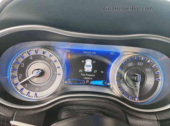 2C3CCABG9MH554311 2021 CHRYSLER 300 Белый Вид щитка приборов