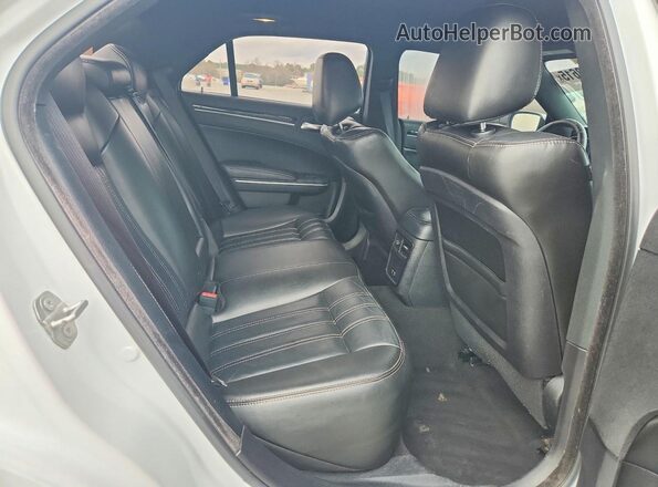 2C3CCABG9MH554311 2021 CHRYSLER 300 Белый Вид задних сидений