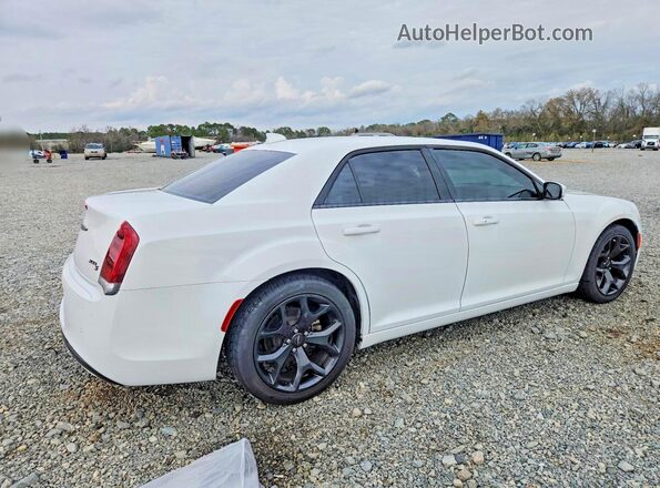 2C3CCABG9MH554311 2021 CHRYSLER 300 Белый Задняя правая четверть