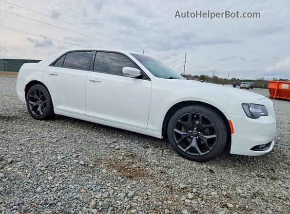 2C3CCABG9MH554311 2021 CHRYSLER 300 Белый Передняя правая четверть