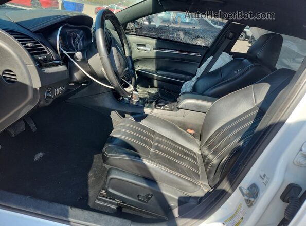 2C3CCABG9NH154363 2022 CHRYSLER 300 Белый Вид салона спереди