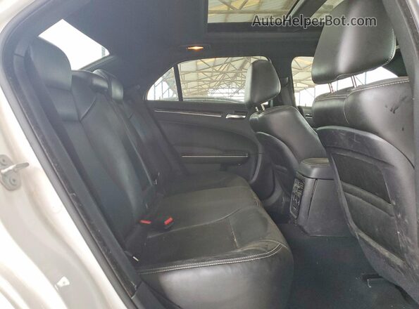 2C3CCABT7NH134903 2022 CHRYSLER 300 White Հետևի նստատեղերի տեսք