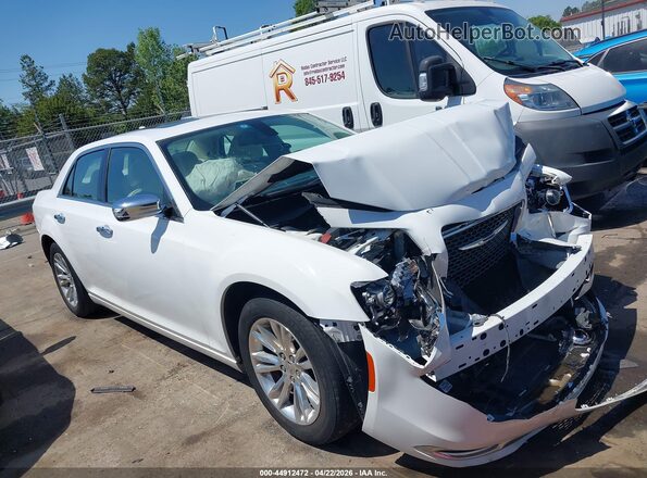 2C3CCAEG8GH324453 2016 CHRYSLER 300 White Widok wnętrza z tyłu