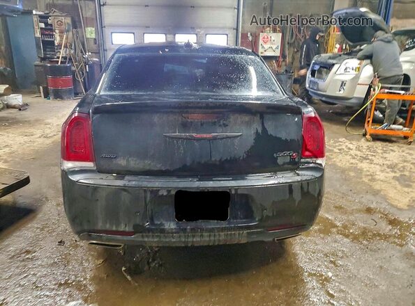 2C3CCAGG2MH667526 2021 CHRYSLER 300 Black Rear view