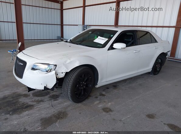 2C3CCAGG4GH136364 2016 CHRYSLER 300 White Vista tres cuartos delantera izquierda