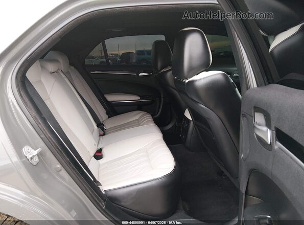 2C3CCAGG5HH588731 2017 CHRYSLER 300 Gray Widok naklejki z numerem VIN