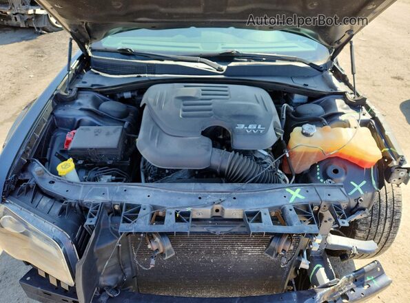 2C3CCAGG5JH149261 2018 CHRYSLER 300 Серый Вид задней части салона