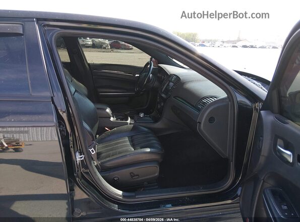 2C3CCAGG6HH597616 2017 CHRYSLER 300 Черный Вид салона спереди