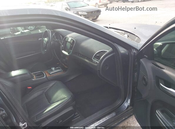 2C3CCAPG3HH661367 2017 CHRYSLER 300 Gray Widok wnętrza z przodu