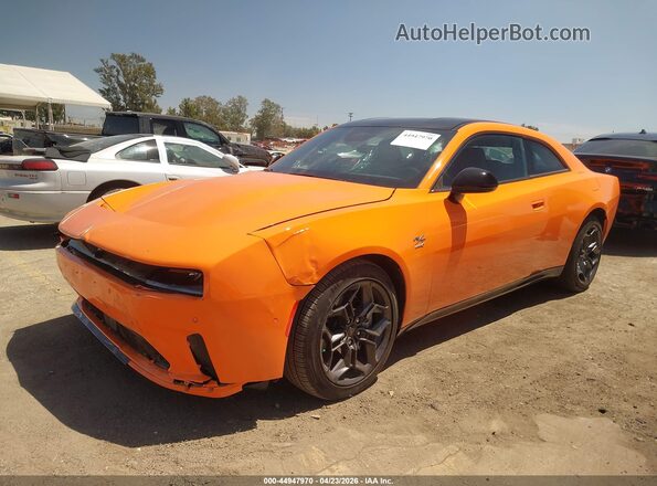 2C3CDBCK0SR542965 2025 DODGE CHARGER Orange Առջևի ձախ երեք քառորդ տեսարան