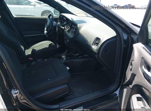 2C3CDXAT7JH169629 2018 DODGE CHARGER Белый Вид салона спереди