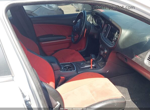 2C3CDXGJ0MH584480 2021 DODGE CHARGER Silver Widok wnętrza z przodu