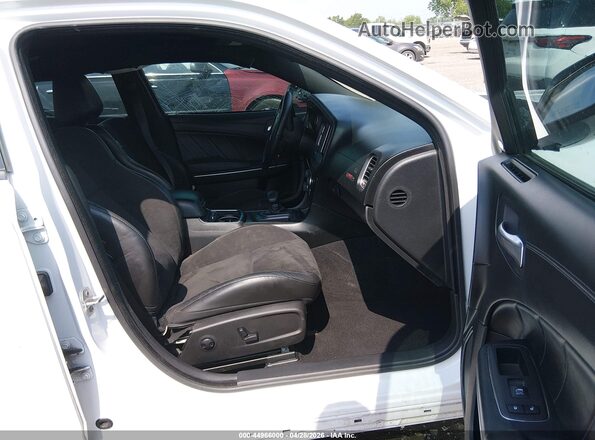 2C3CDXGJ0PH643189 2023 DODGE CHARGER White Widok wnętrza z przodu