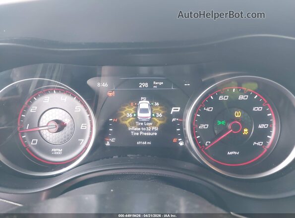 2C3CDXHG6NH109694 2022 DODGE CHARGER Red Vista de los asientos traseros