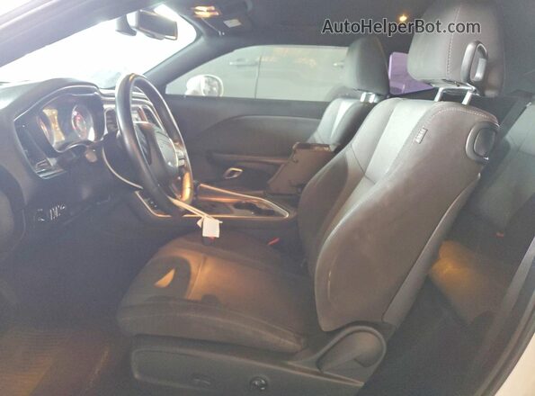 2C3CDZAG8GH129339 2016 DODGE CHALLENGER White Vista interior delantera