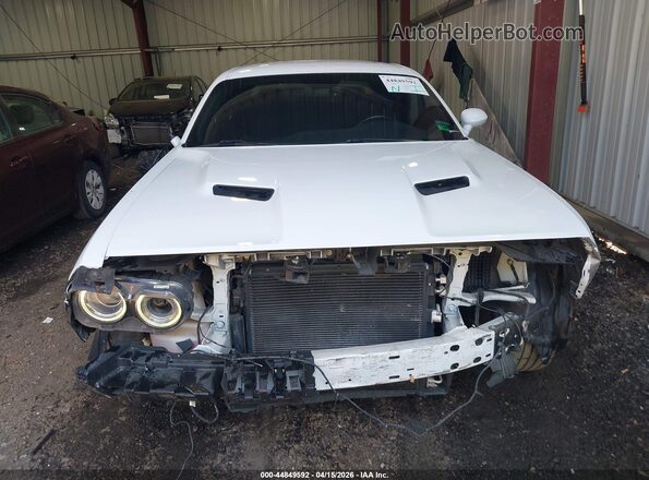 2C3CDZAG8GH185233 2016 DODGE CHALLENGER White Вид задньої частини салону