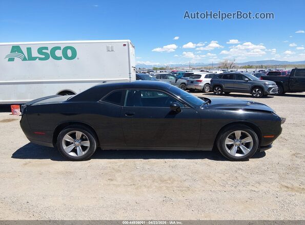 2C3CDZAG8GH274963 2016 DODGE CHALLENGER Black Vista interior trasera