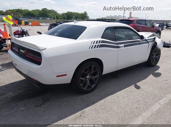2C3CDZAGXJH258397 2018 DODGE CHALLENGER White Հետևի աջ
