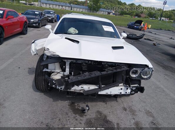 2C3CDZAGXJH258397 2018 DODGE CHALLENGER White Դիմացի տեսք