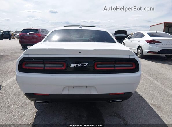 2C3CDZAGXJH258397 2018 DODGE CHALLENGER White 