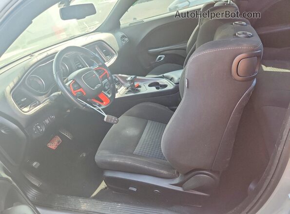 2C3CDZBT3MH567466 2021 DODGE CHALLENGER Silver Vista interior delantera