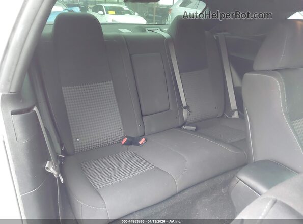 2C3CDZBT5PH662325 2023 DODGE CHALLENGER White Widok naklejki z numerem VIN