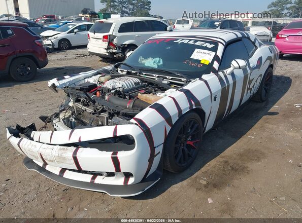 2C3CDZC92GH335609 2016 DODGE CHALLENGER White Առջևի ձախ երեք քառորդ տեսարան