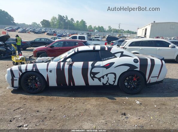 2C3CDZC92GH335609 2016 DODGE CHALLENGER White Սալոնի 360 աստիճան տեսք