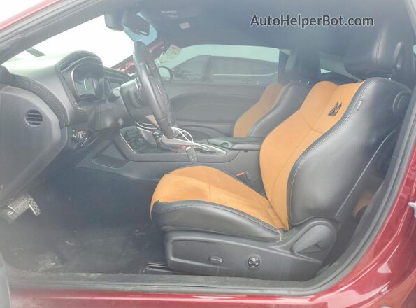 2C3CDZFJ4MH583751 2021 DODGE CHALLENGER Maroon Front interior view
