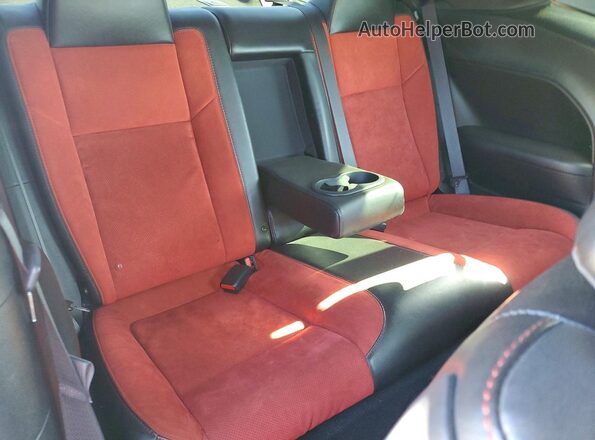 2C3CDZFJ7MH526783 2021 DODGE CHALLENGER White Vista de los asientos traseros