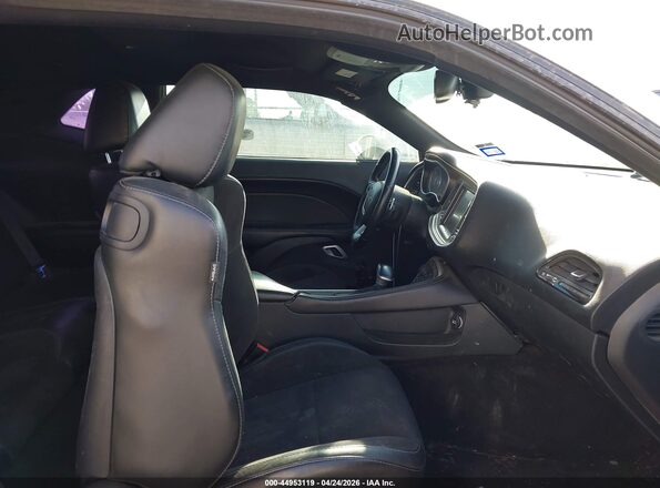 2C3CDZFJXGH209780 2016 DODGE CHALLENGER White Front interior view
