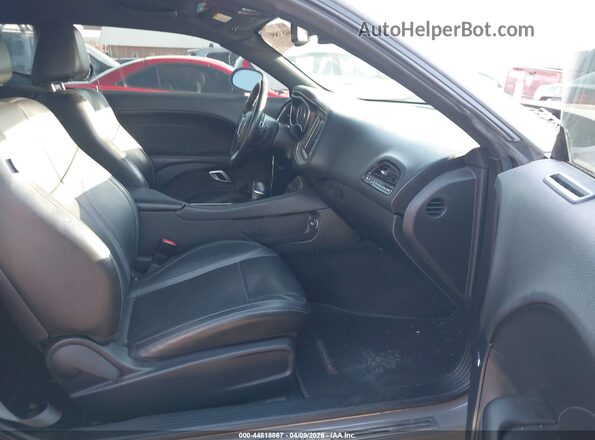 2C3CDZGG4HH636778 2017 DODGE CHALLENGER Gray Widok wnętrza z przodu