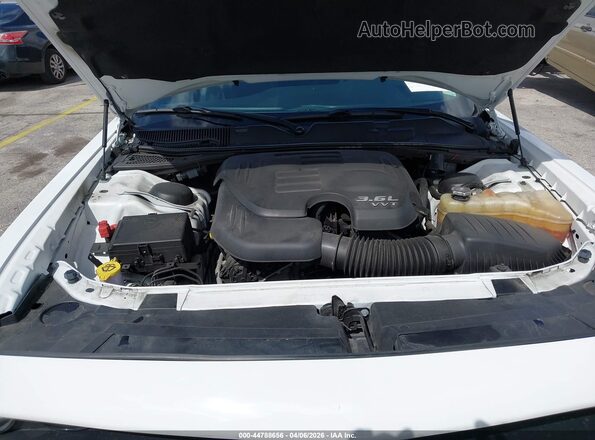 2C3CDZJG2NH159823 2022 DODGE CHALLENGER White Widok z tyłu
