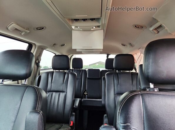 2C4RC1AG2GR200880 2016 CHRYSLER TOWN Gray Widok tylnych siedzeń