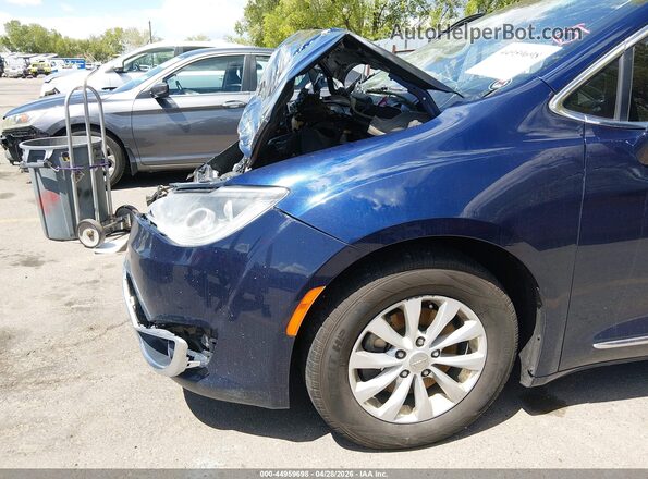2C4RC1BG3HR795514 2017 CHRYSLER PACIFICA Blue Widok z przodu