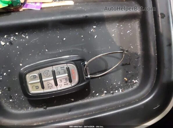 2C4RC1BG7HR565720 2017 CHRYSLER PACIFICA Silver წინა პანელის ხედი