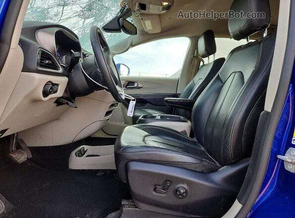 2C4RC1BG7LR105627 2020 CHRYSLER PACIFICA Blue Widok wnętrza z przodu