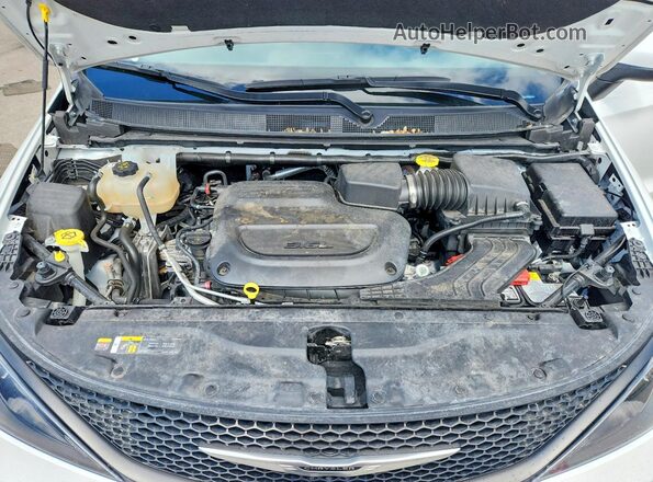 2C4RC1CG0PR568066 2023 CHRYSLER VOYAGER White ძრავის განყოფილების ხედი