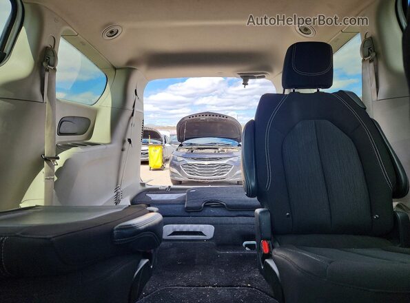 2C4RC1CG0PR568066 2023 CHRYSLER VOYAGER White უკანა სავარძლების ხედი