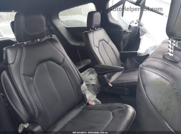 2C4RC1CG3SR525866 2025 CHRYSLER VOYAGER White Widok naklejki z numerem VIN