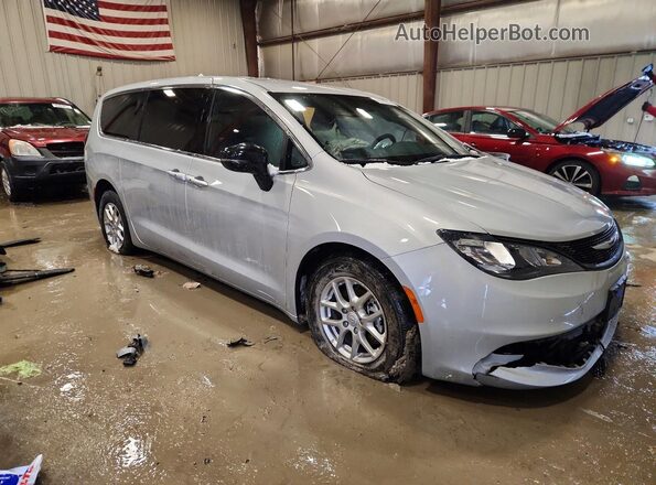 2C4RC1CG3TR158291 2026 CHRYSLER VOYAGER Silver 