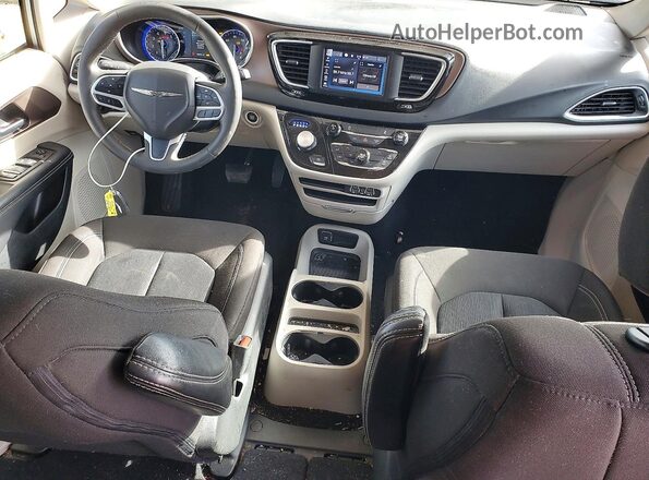 2C4RC1CG7PR550213 2023 CHRYSLER VOYAGER Серебряный Вид панели приборов