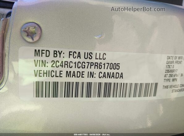 2C4RC1CG7PR617005 2023 CHRYSLER VOYAGER Silver Widok komory silnika