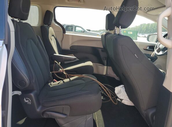 2C4RC1CG8PR524896 2023 CHRYSLER VOYAGER Silver Rear interior view