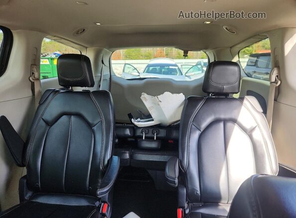 2C4RC1DG2LR261118 2020 CHRYSLER VOYAGER Charcoal უკანა სავარძლების ხედი