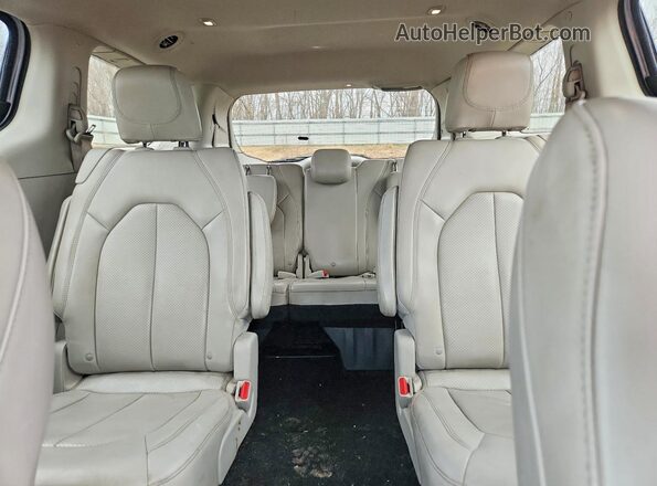 2C4RC1DG9MR542902 2021 CHRYSLER VOYAGER Silver 