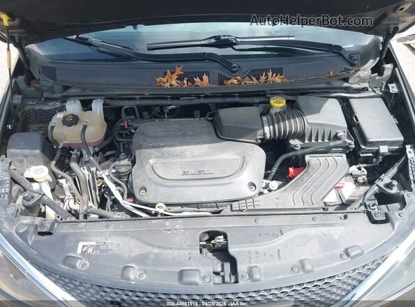 2C4RC1DGXMR513618 2021 CHRYSLER VOYAGER Gray უკანა ხედი